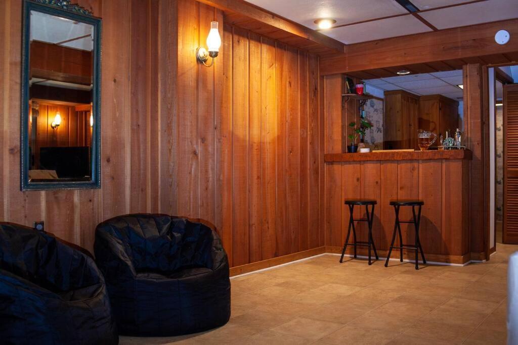 Modern Cabin With Hot Tub Grill Lake Beach Wineries Hiking Fishing And Hershey Park Family And Pet Friendly Superhosts On Ab&B Mount Gretna 外观 照片