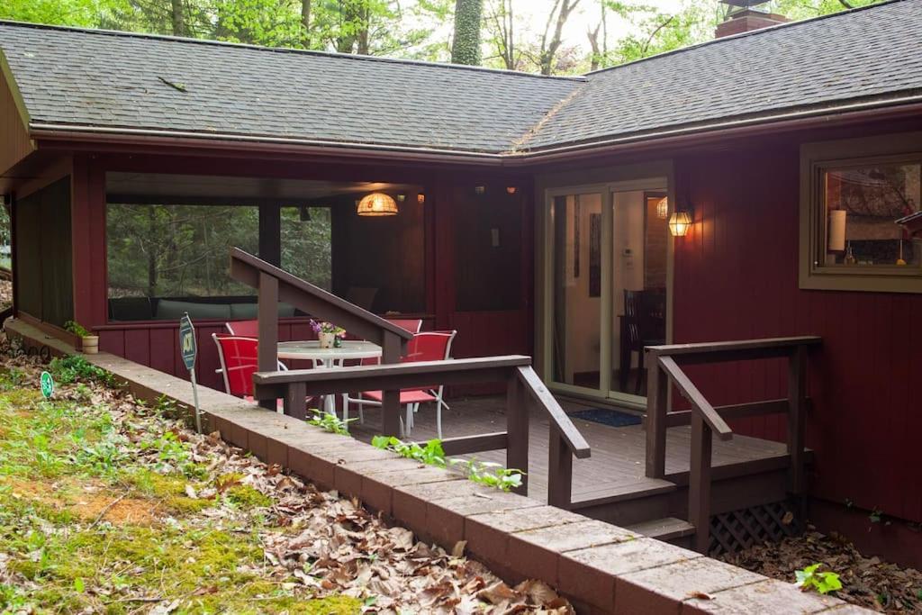 Modern Cabin With Hot Tub Grill Lake Beach Wineries Hiking Fishing And Hershey Park Family And Pet Friendly Superhosts On Ab&B Mount Gretna 外观 照片