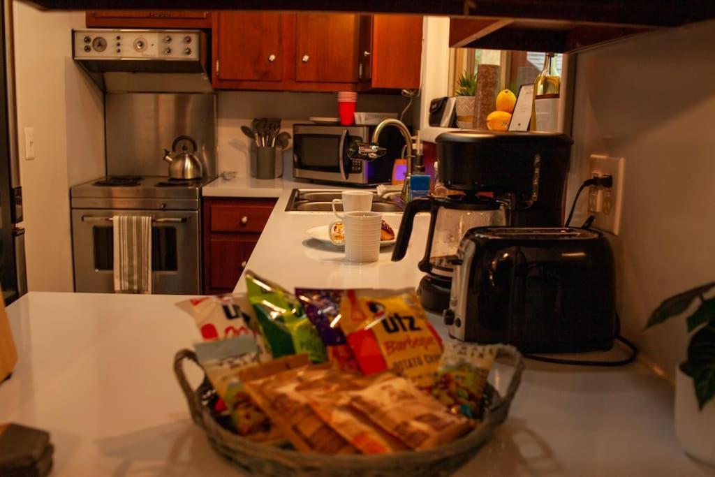 Modern Cabin With Hot Tub Grill Lake Beach Wineries Hiking Fishing And Hershey Park Family And Pet Friendly Superhosts On Ab&B Mount Gretna 外观 照片
