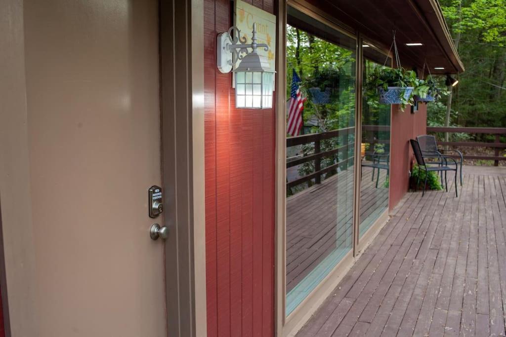 Modern Cabin With Hot Tub Grill Lake Beach Wineries Hiking Fishing And Hershey Park Family And Pet Friendly Superhosts On Ab&B Mount Gretna 外观 照片